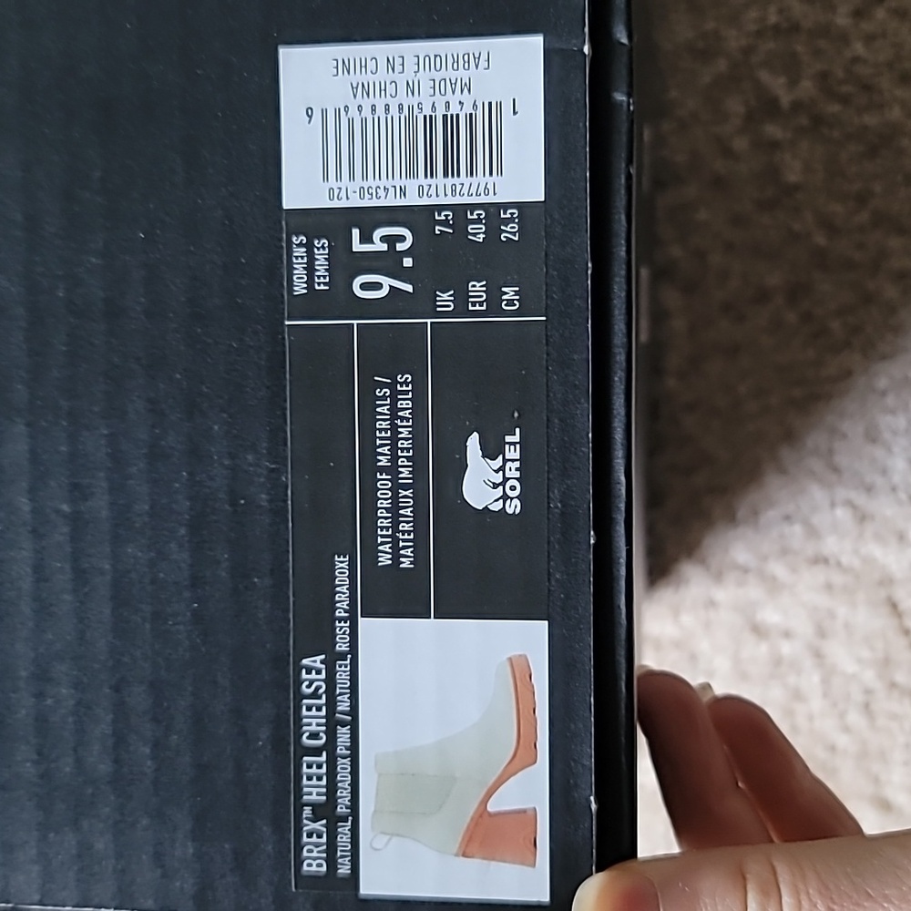NIB Sorel Brex Chelsea ankle bootie, genuine leather, natural and pink, size 9.5 - Picture 10 of 11